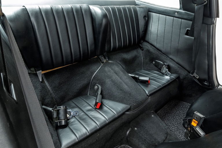 Porsche 911 Carrera (US)