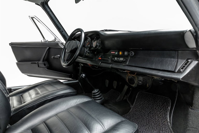 Porsche 911 Carrera (US)
