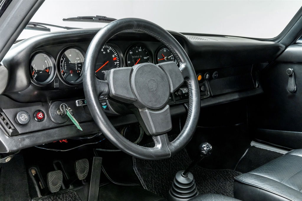 Porsche 911 Carrera (US)