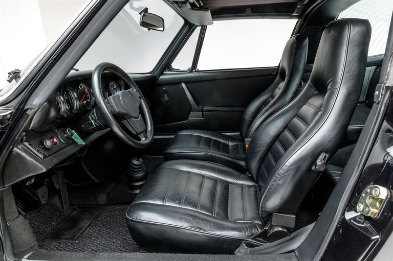 Porsche 911 Carrera (US)