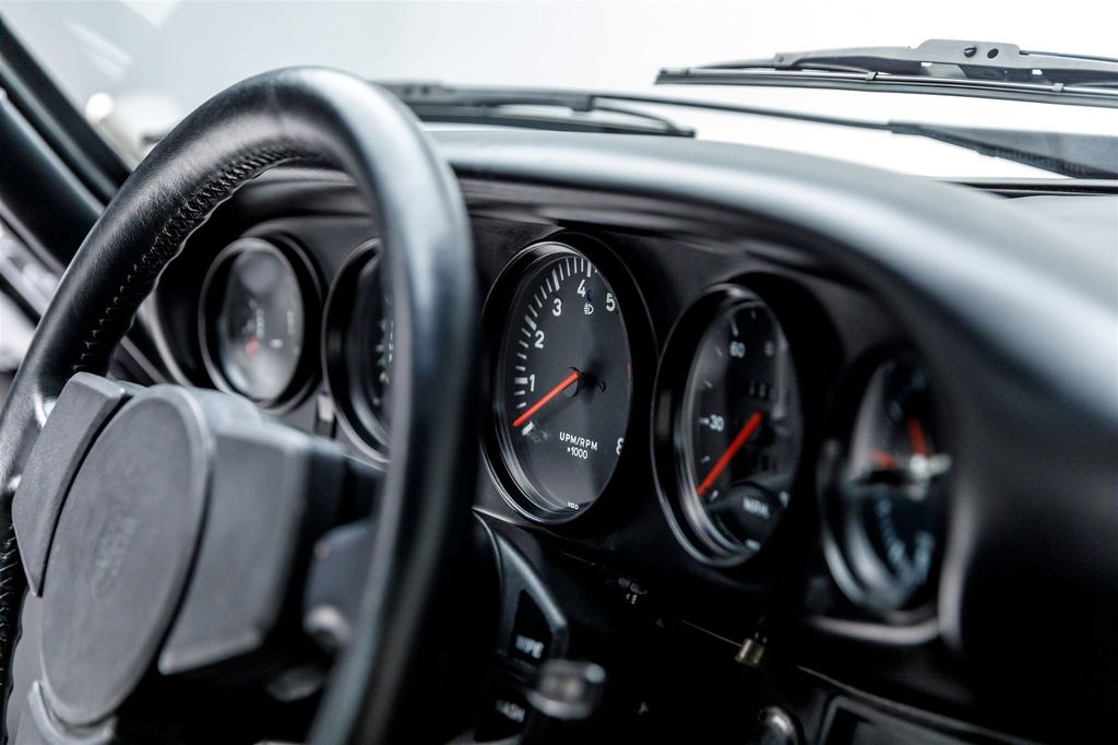 Porsche 911 Carrera (US)