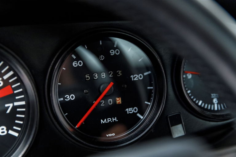 Porsche 911 Carrera (US)