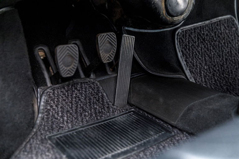 Porsche 911 Carrera (US)