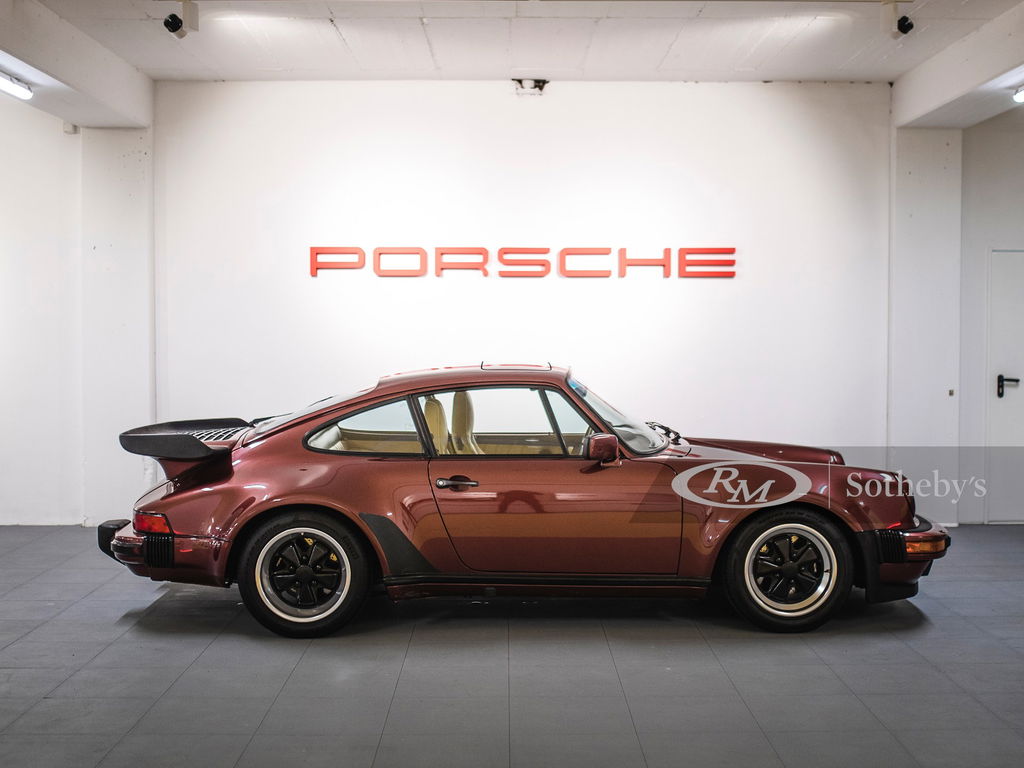 Porsche 911 Turbo 3.3