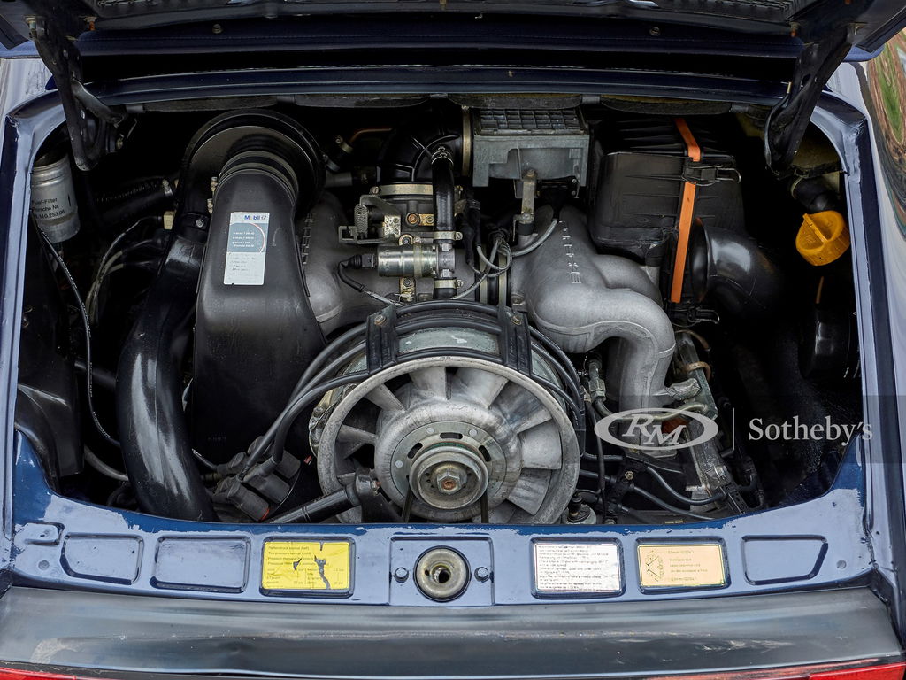 Porsche 911 Carrera 3.2 (US)