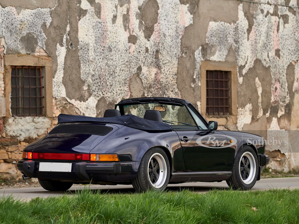 Porsche 911 Carrera 3.2 (US)