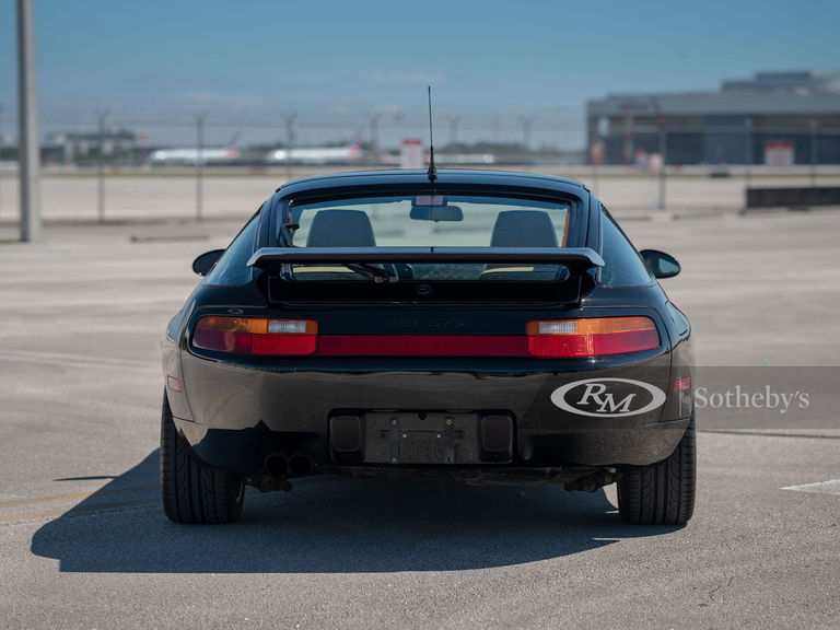 Porsche 928 GTS