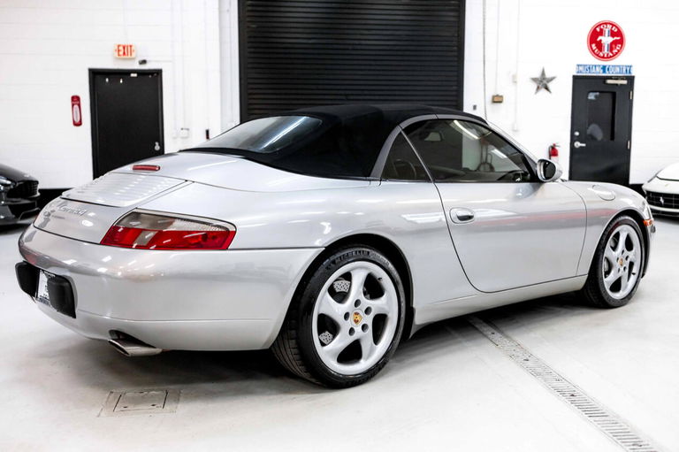 Porsche 996 Carrera 4
