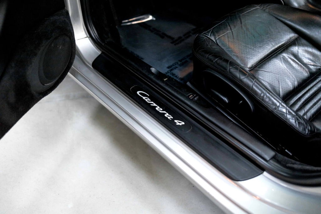 Porsche 996 Carrera 4