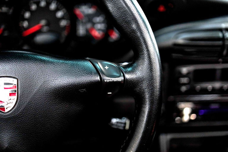 Porsche 996 Carrera 4