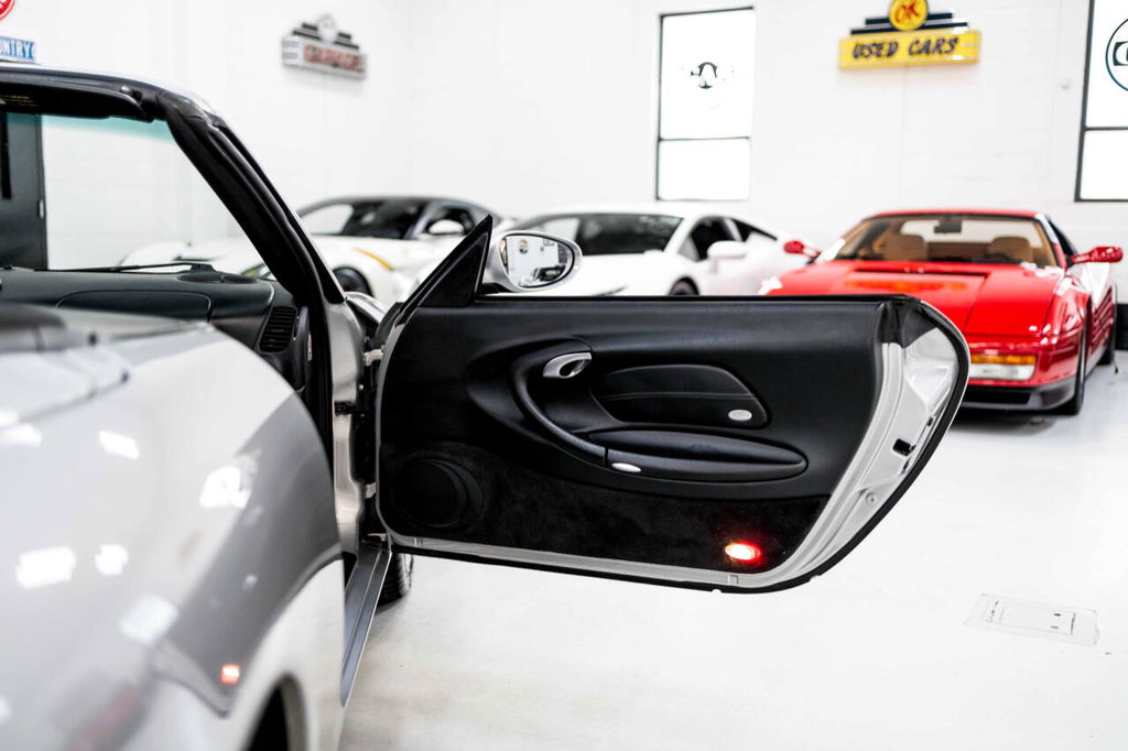 Porsche 996 Carrera 4