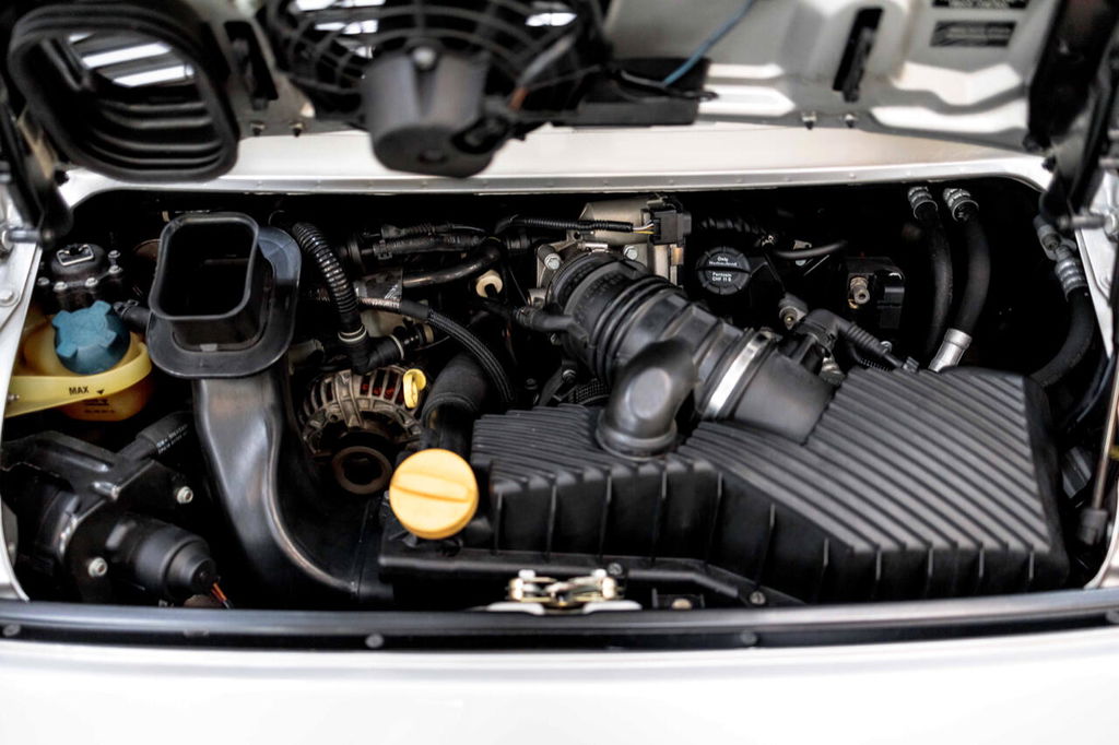 Porsche 996 Carrera 4