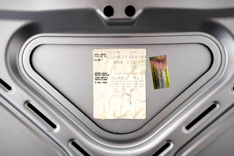 Porsche 996 Carrera 4