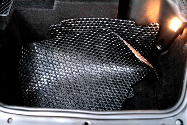 Porsche 996 Carrera 4