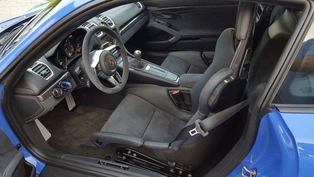 Porsche 981 Cayman GT4
