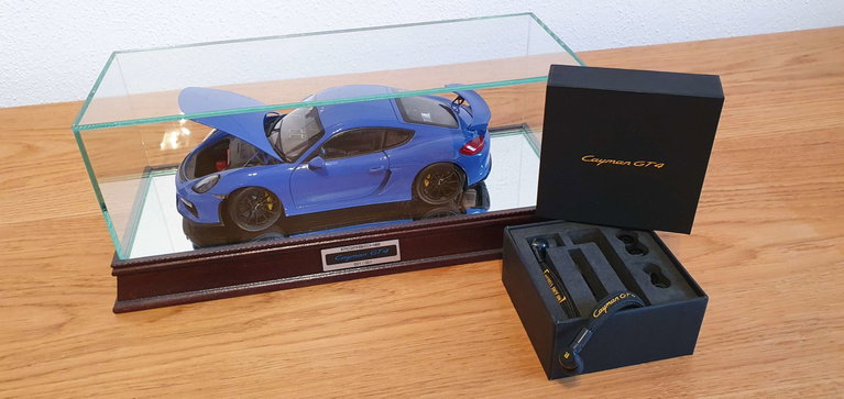 Porsche 981 Cayman GT4