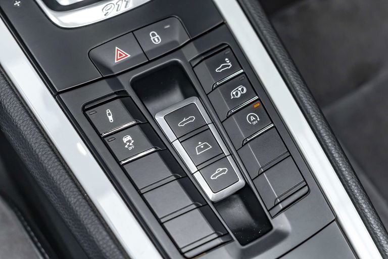 Porsche 991.2 Carrera GTS