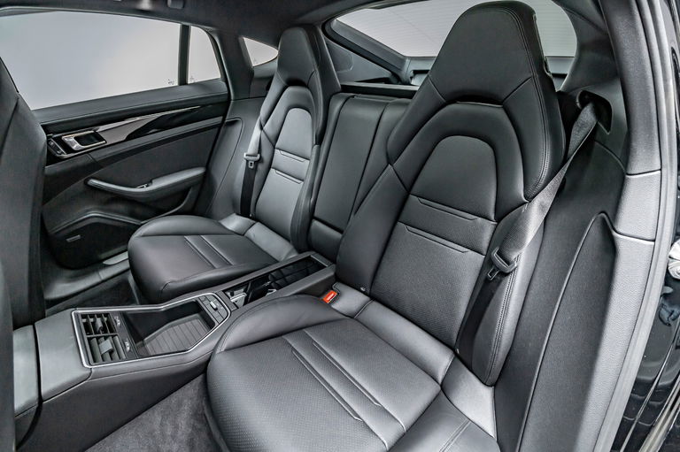 Porsche Panamera 4 E-Hybrid