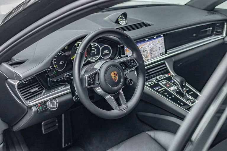 Porsche Panamera 4 E-Hybrid