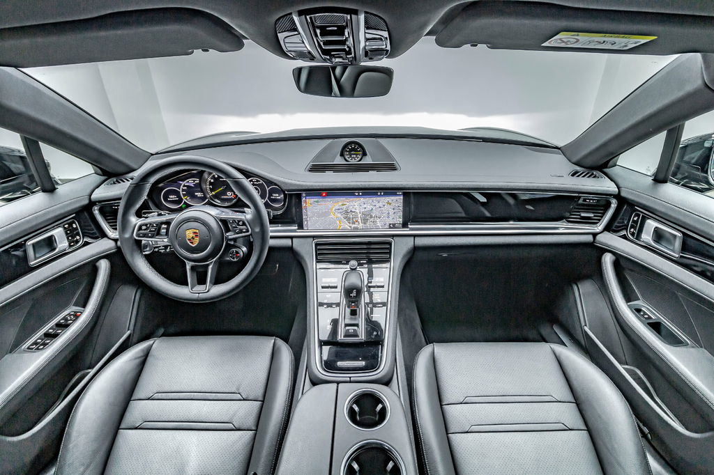 Porsche Panamera 4 E-Hybrid