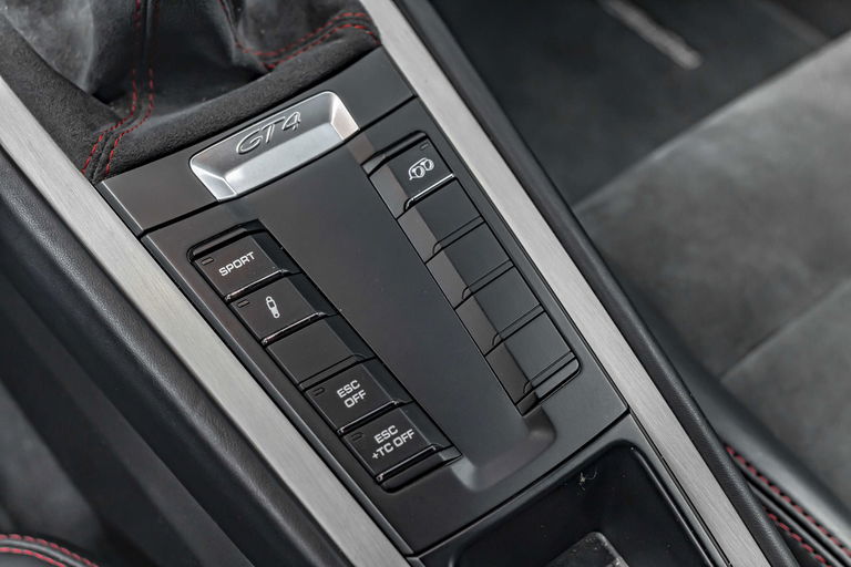 Porsche 981 Cayman GT4