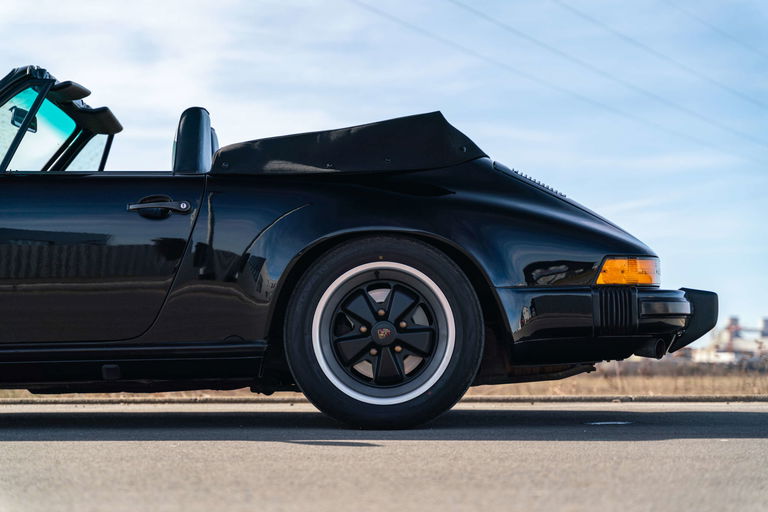 Porsche 911 Carrera 3.2 (US)