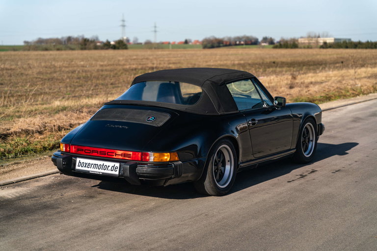 Porsche 911 Carrera 3.2 (US)