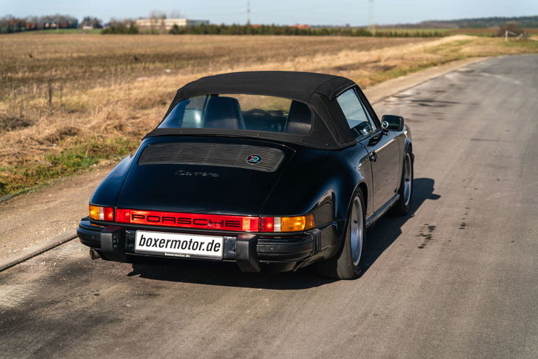 Porsche 911 Carrera 3.2 (US)