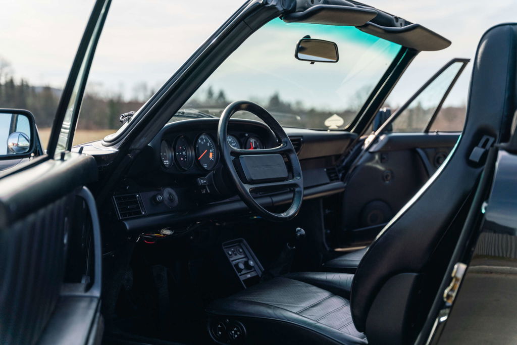 Porsche 911 Carrera 3.2 (US)