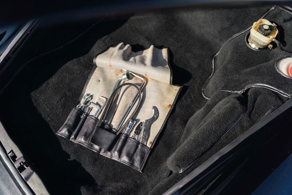 Porsche 911 Carrera 3.2 (US)