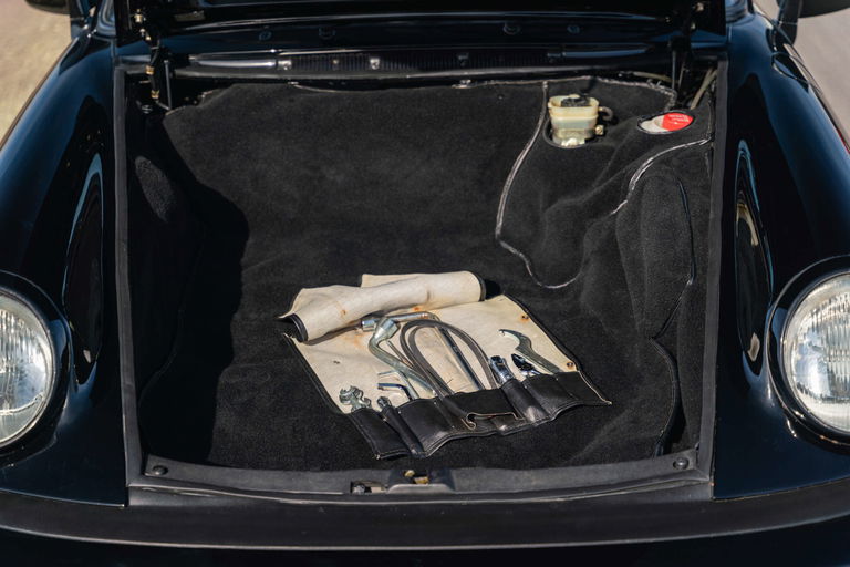 Porsche 911 Carrera 3.2 (US)