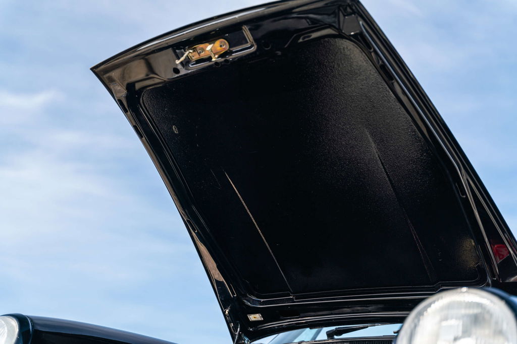 Porsche 911 Carrera 3.2 (US)