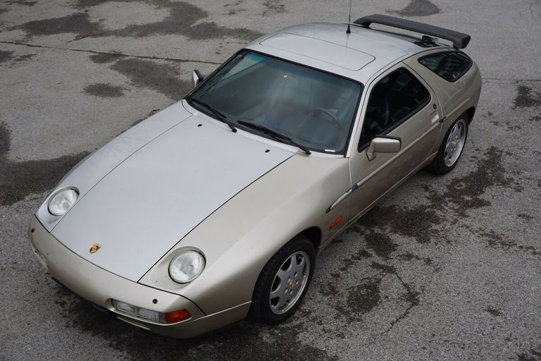Porsche 928 S4