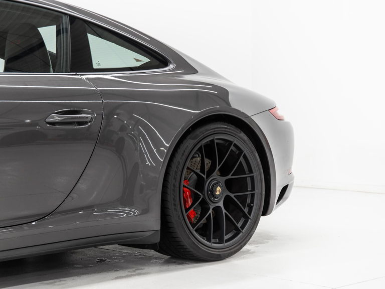 Porsche 991.2 Carrera GTS