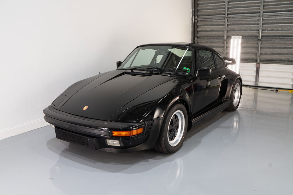 Porsche 911 Turbo 3.3 (US)