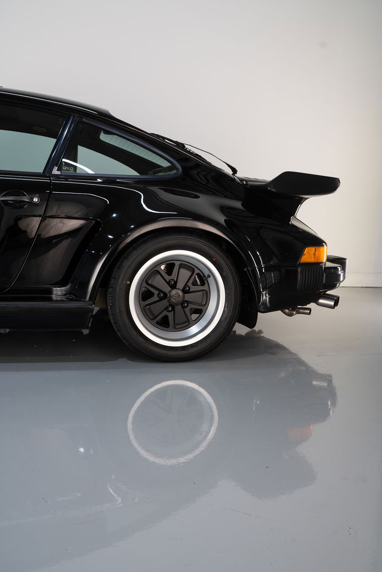 Porsche 911 Turbo 3.3 (US)