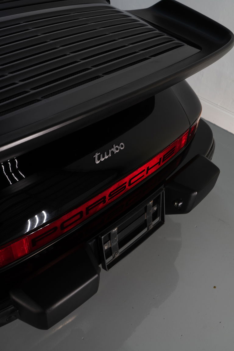 Porsche 911 Turbo 3.3 (US)