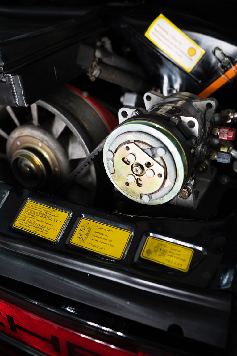 Porsche 911 Turbo 3.3 (US)