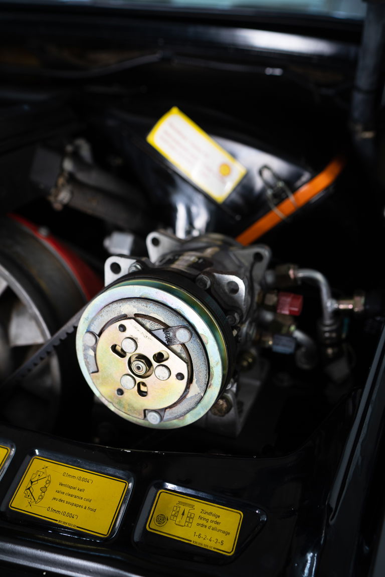 Porsche 911 Turbo 3.3 (US)