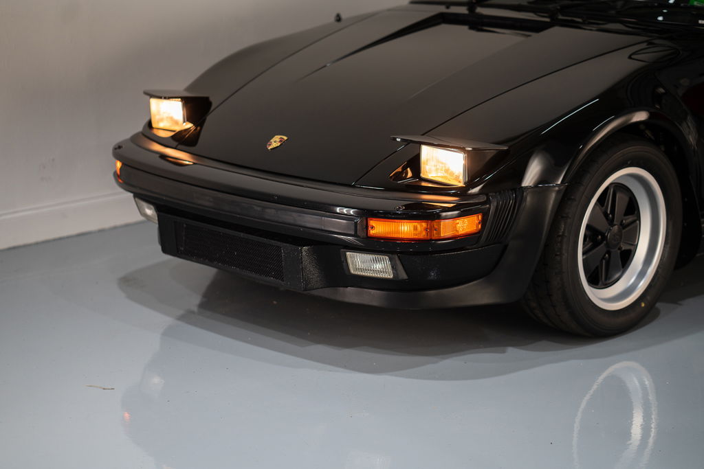 Porsche 911 Turbo 3.3 (US)