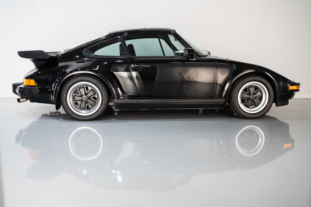 Porsche 911 Turbo 3.3 (US)