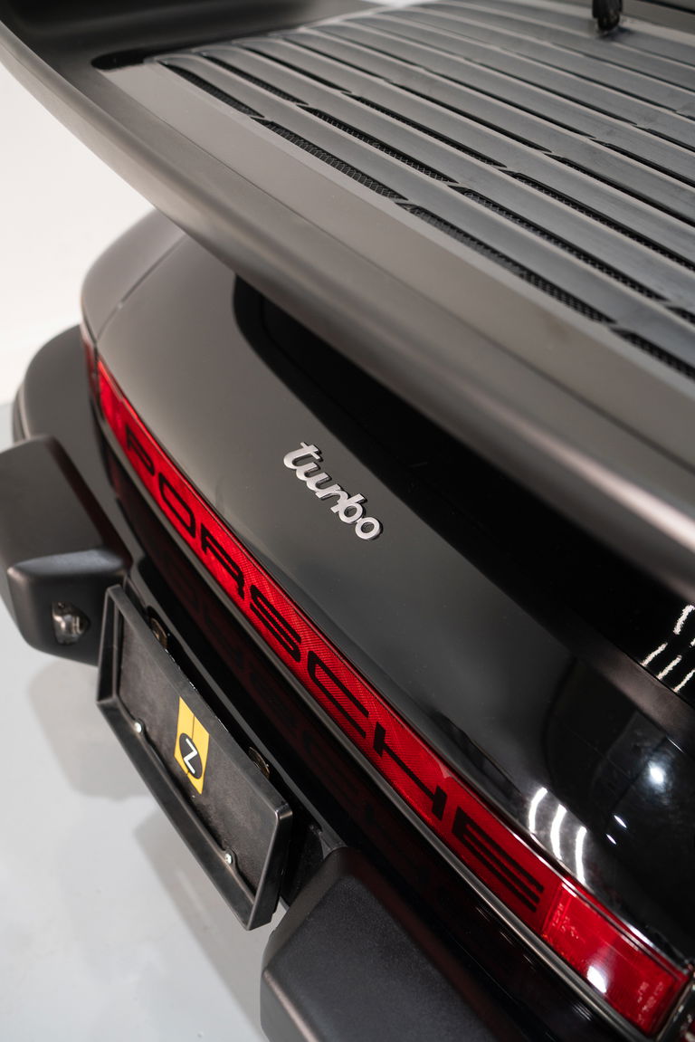 Porsche 911 Turbo 3.3 (US)