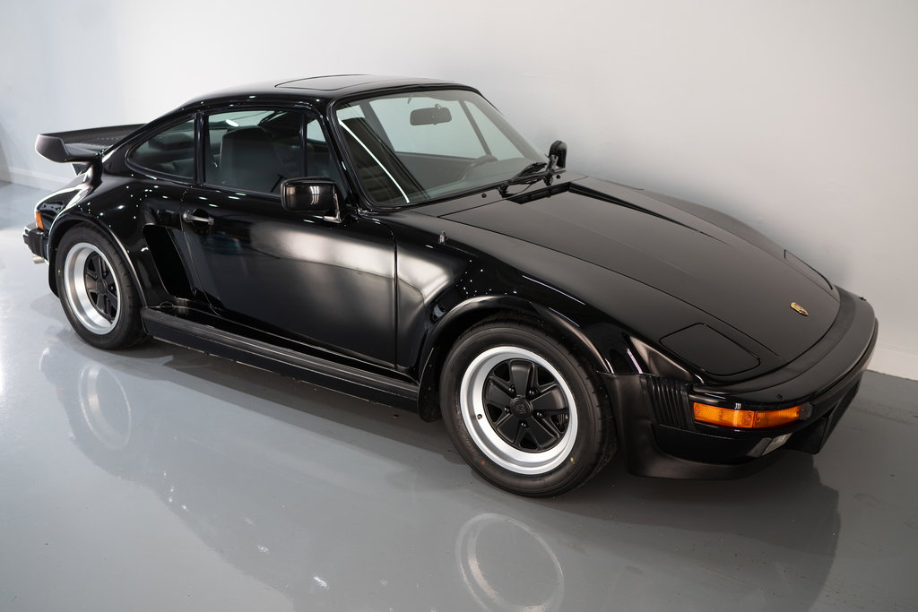 Porsche 911 Turbo 3.3 (US)