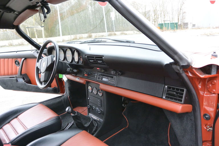 Porsche 911 Carrera 3.2 Speedster