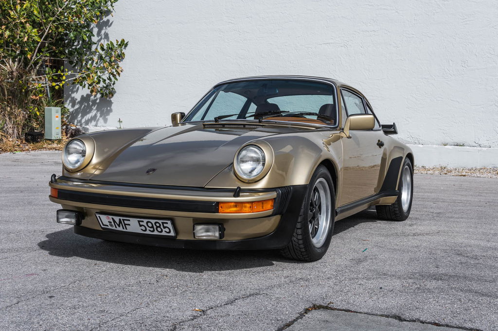 Porsche 911 Turbo 3.3 (US)