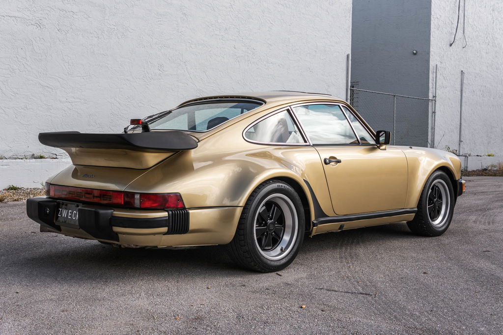 Porsche 911 Turbo 3.3 (US)