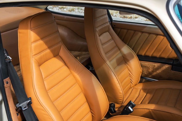 Porsche 911 Turbo 3.3 (US)