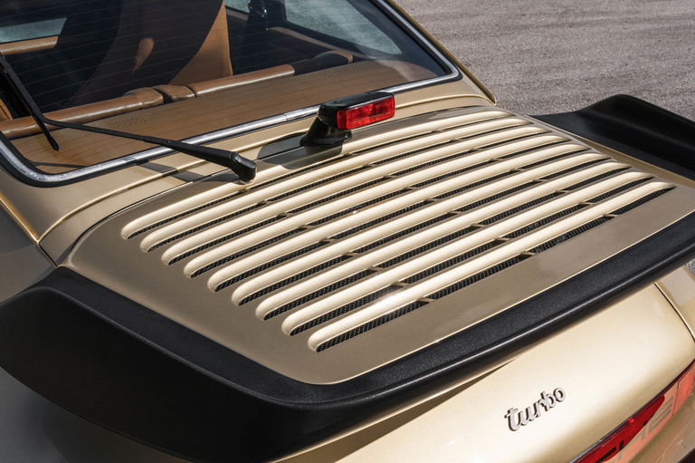 Porsche 911 Turbo 3.3 (US)