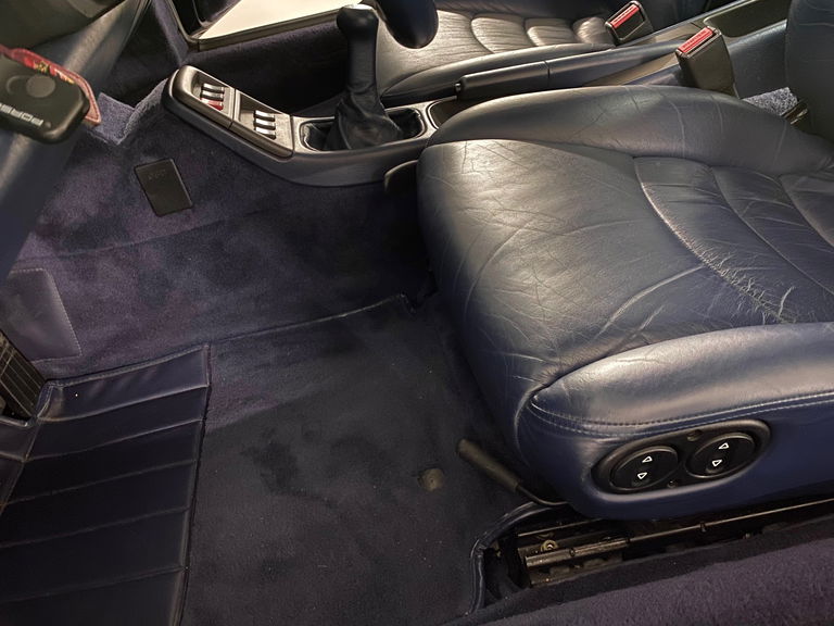 Porsche 993 Carrera 4