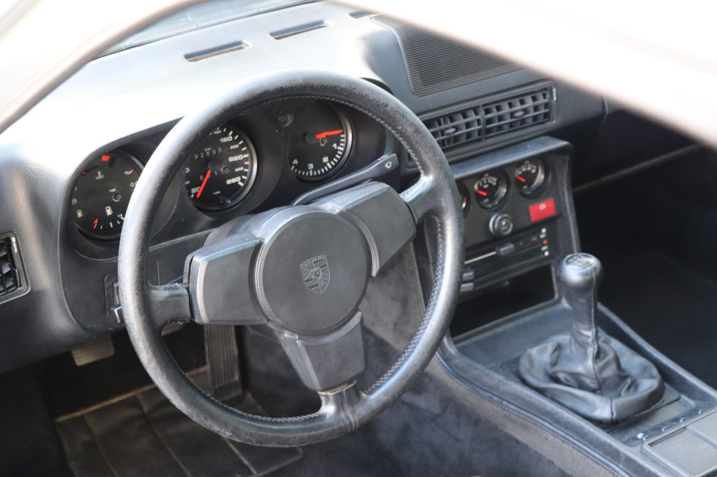 Porsche 924 Carrera GT